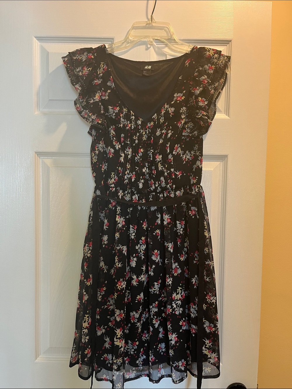 H&M Black Floral Flutter Sleeve Mini Dress